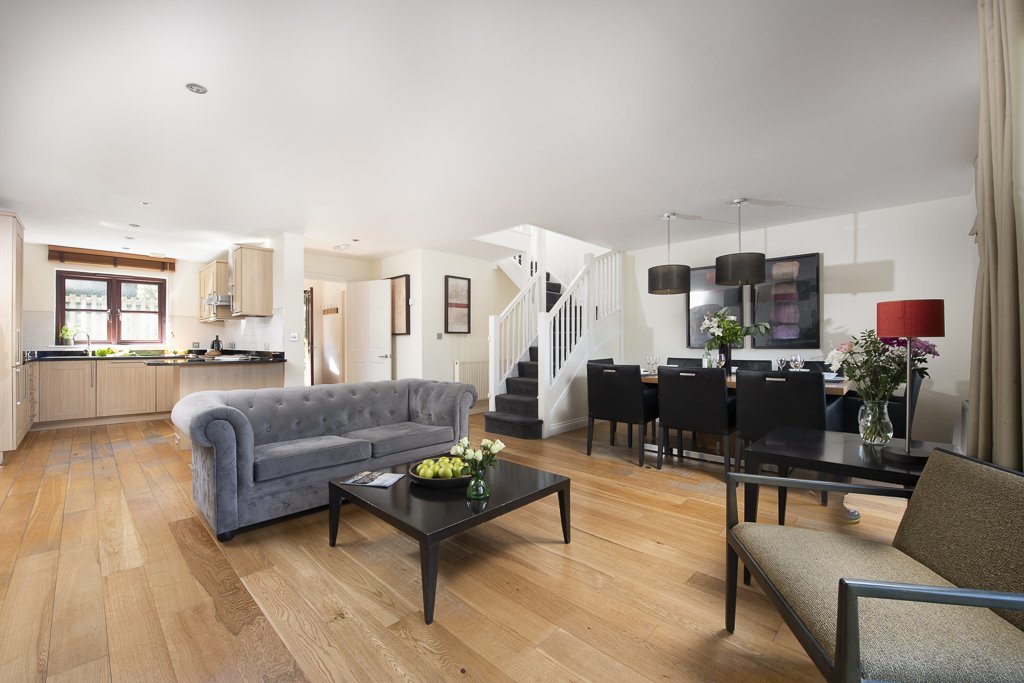 Concierge team at desk